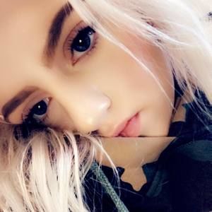 Meet your Posher, Brittney